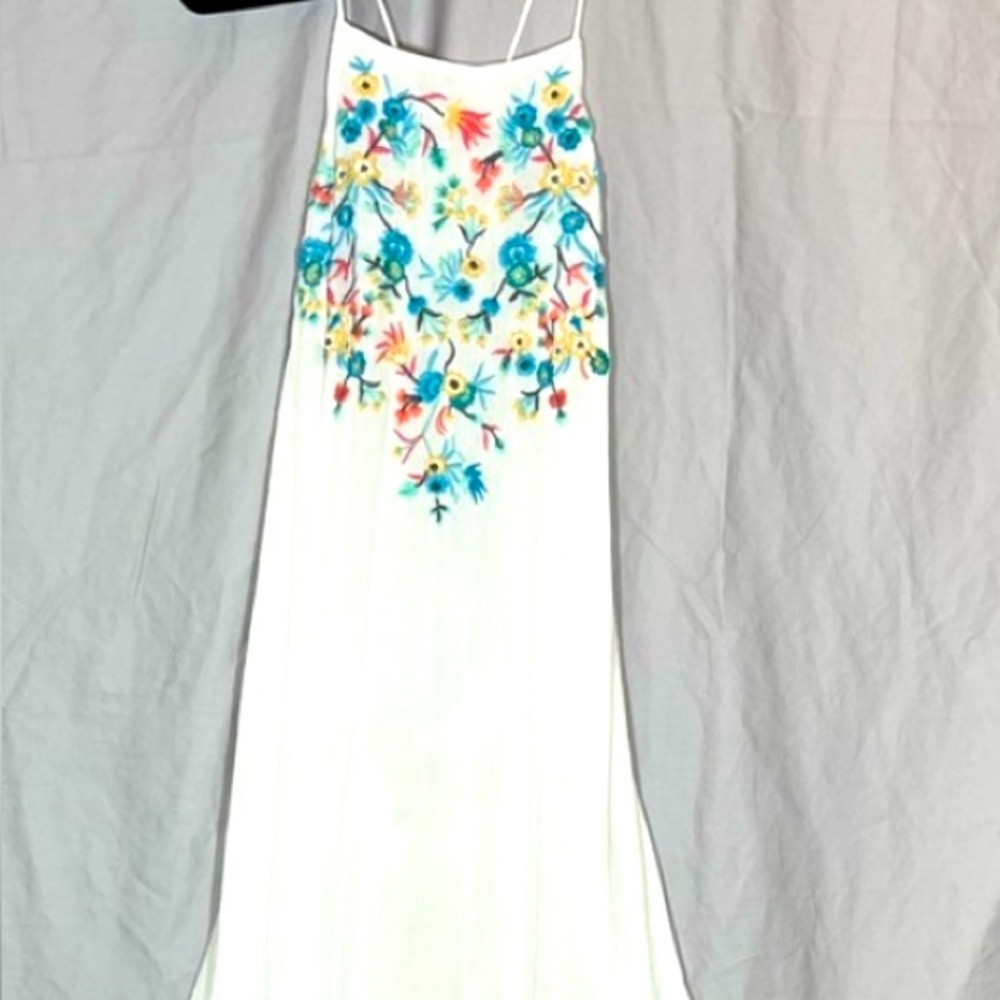 RAGA anthropology White Maxi Dress with Floral Embroidery. flowing and breezy.